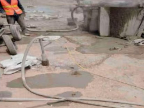 翔安水泥混凝土路面板底注浆技术 路面脱空注浆整治方案